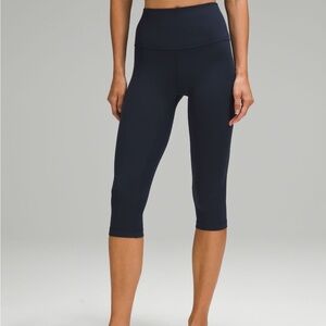 Luluemon navy Align crops size 8